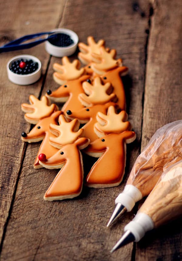 reindeer cookies - powdered sugar, buttercream frosting