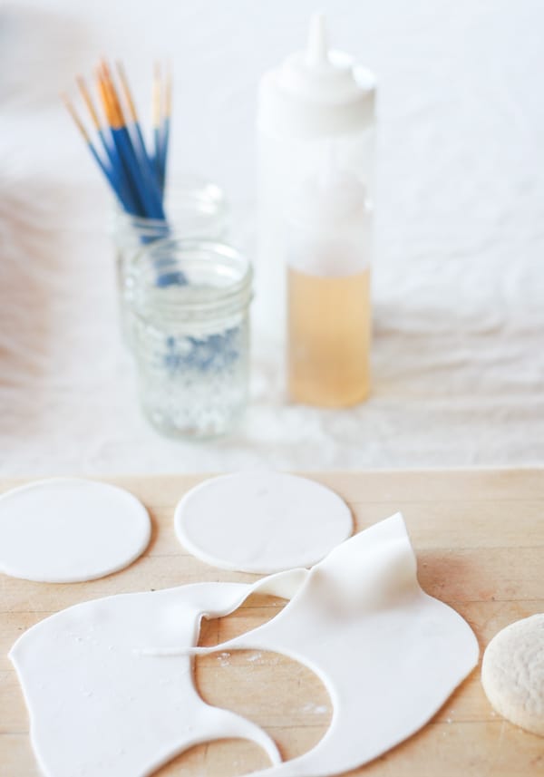 Marshmallow Fondant being cut into circles 