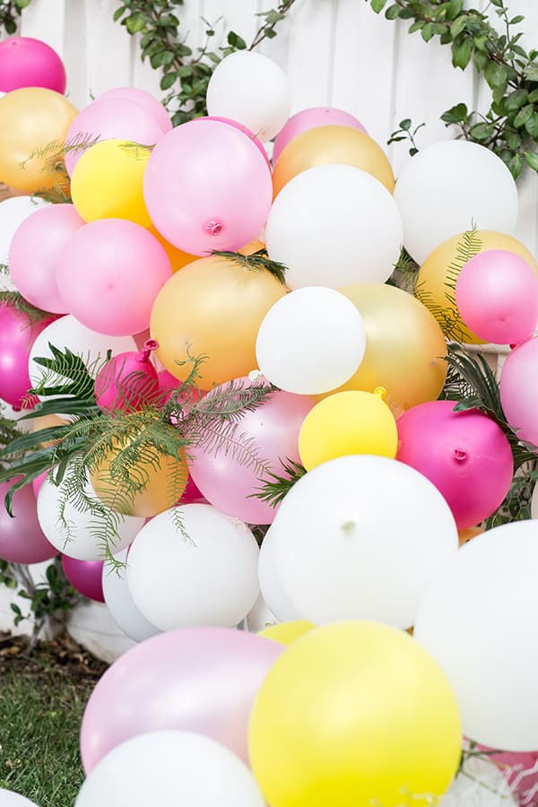 Balloon arch outside 