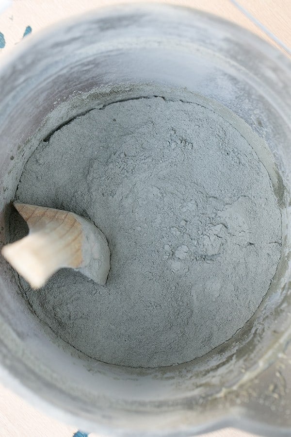 concrete mix in a bowl - hot glue, dry mix, dollar store, cooking spray, air bubbles, small batches, panty hose, super cute