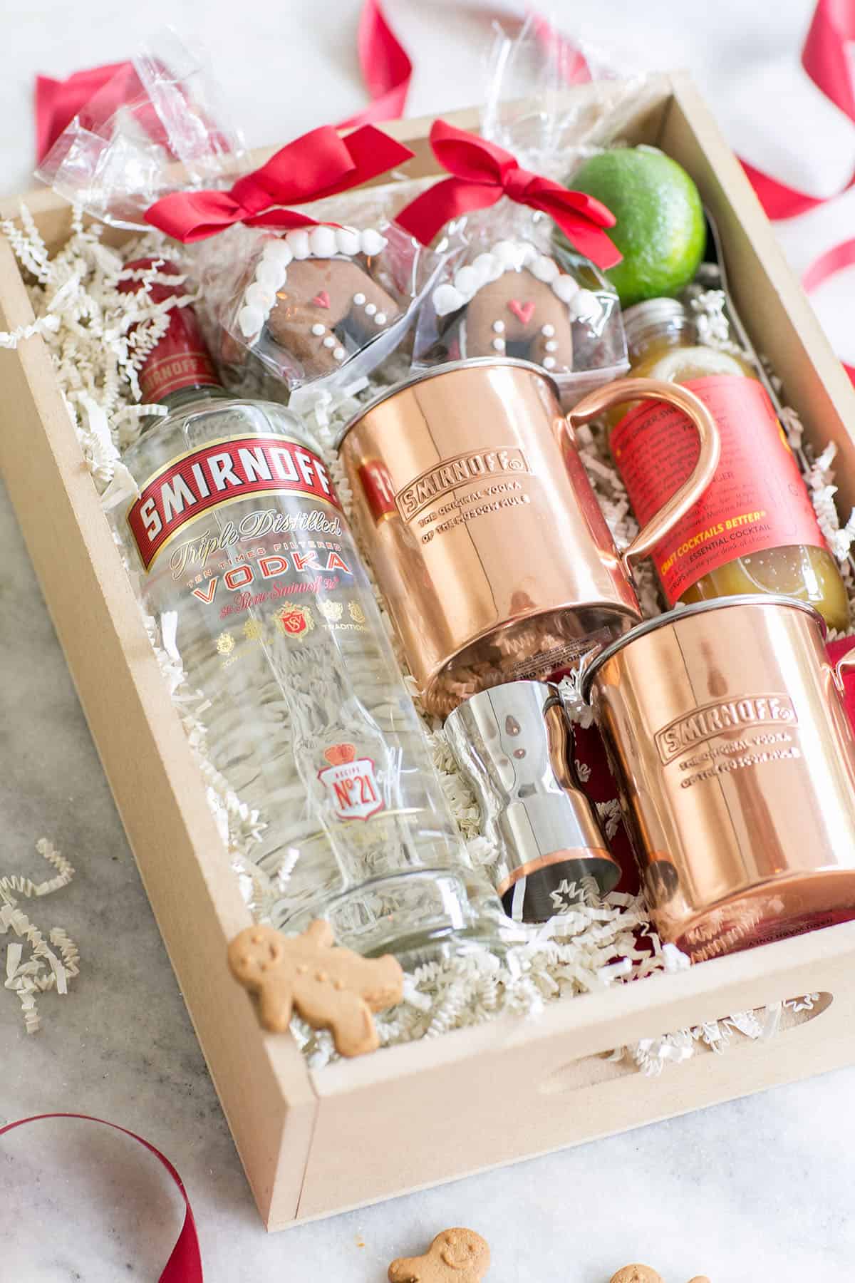 Christmas gift set with Moscow mule ingredients 