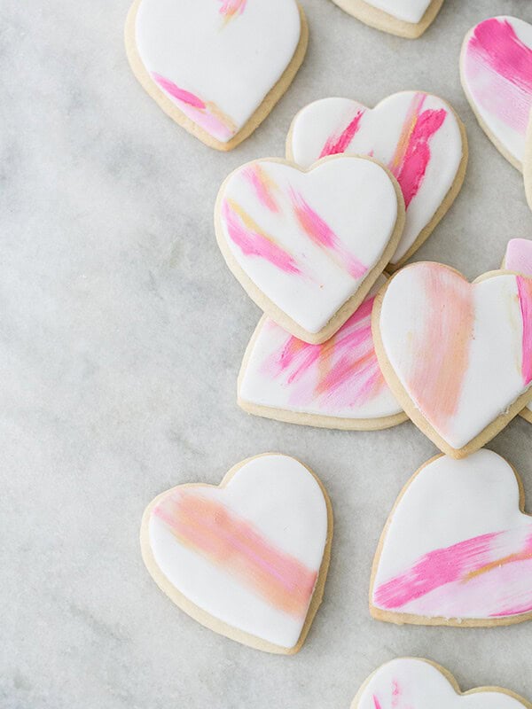 The best sugar cookies with an easy brushstroke design