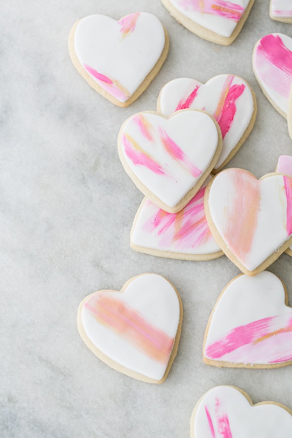 Easy Brushstroke Frosted Sugar Cookies - Sugar and Charm