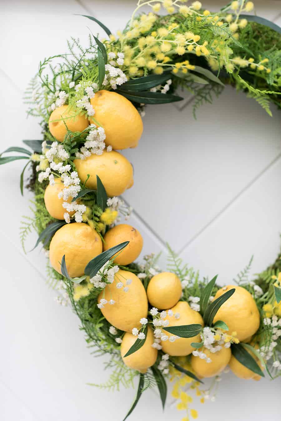 Lemons in a wreath 