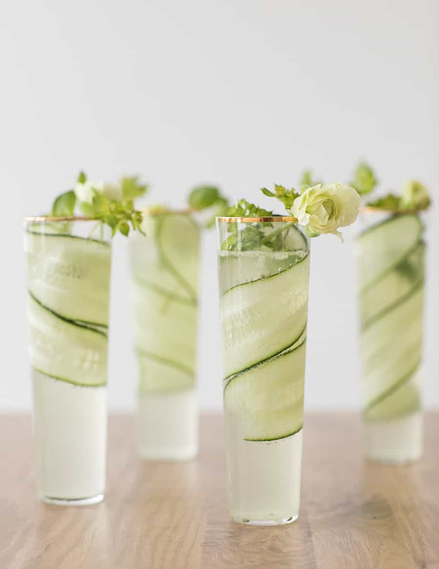 Cucumber gimlets with flowers. 