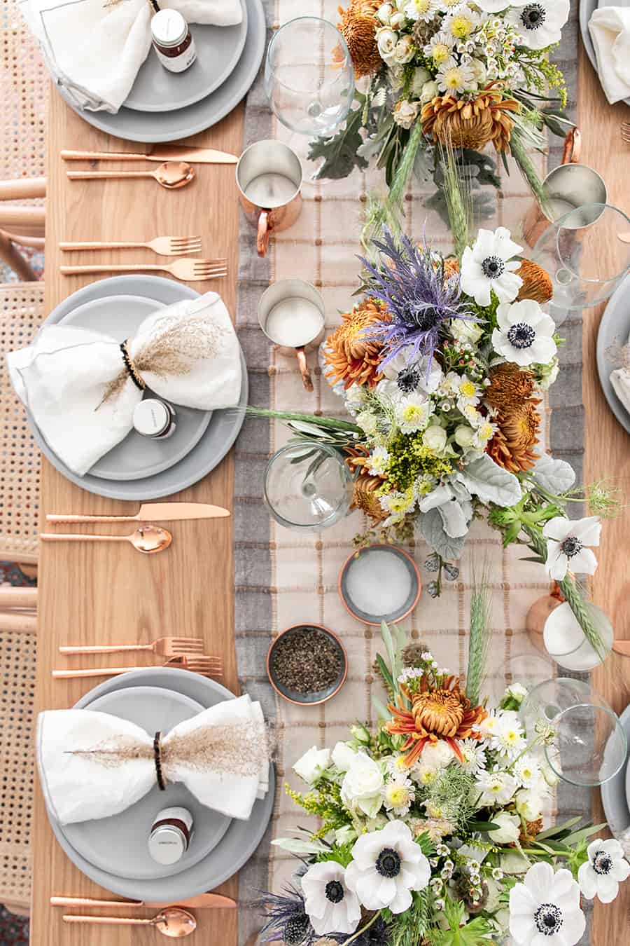 A Rustic Modern Thanksgiving Table Setting Sugar and Charm