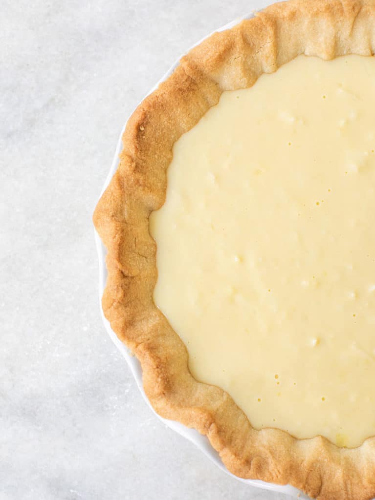 coconut cream pie in a crust