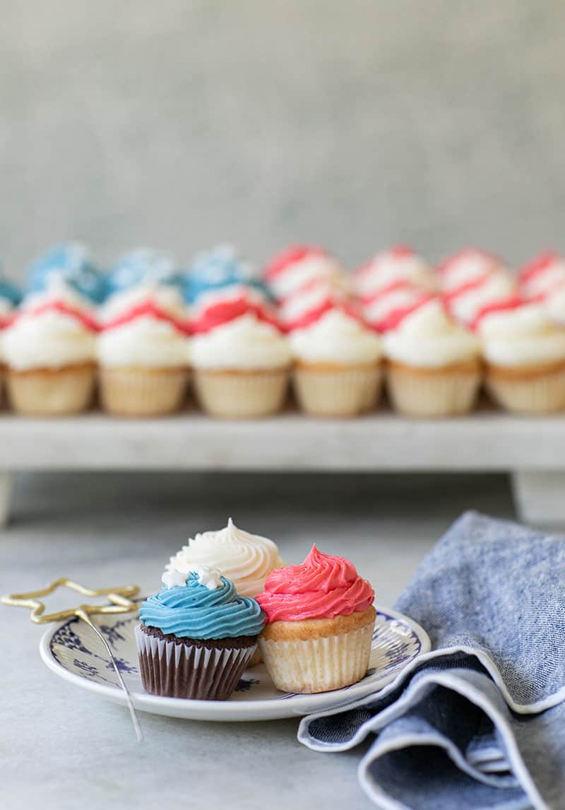 Mini cupcakes with red, blue and white frosting to make a 4th of July Cake.