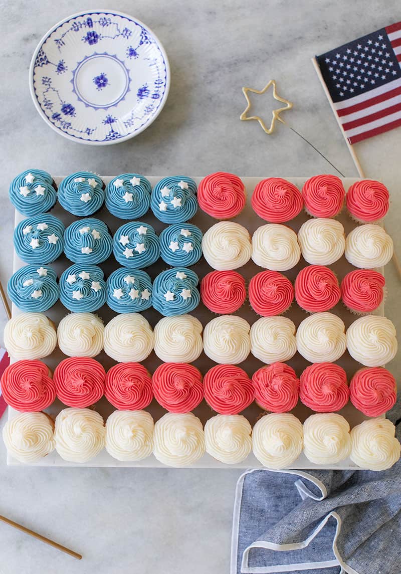 American flag cupcake cake is the cutest 4th of July cake.