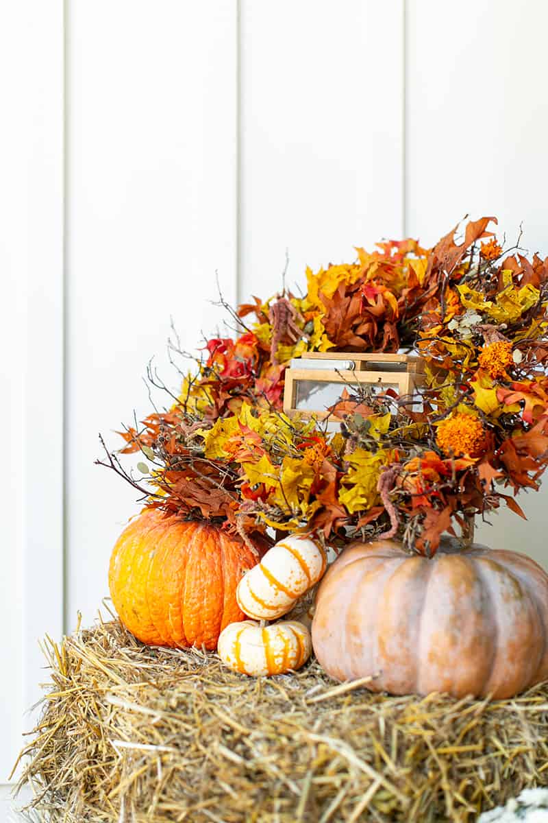 Fall porch wreath - hay bale, halloween decorations