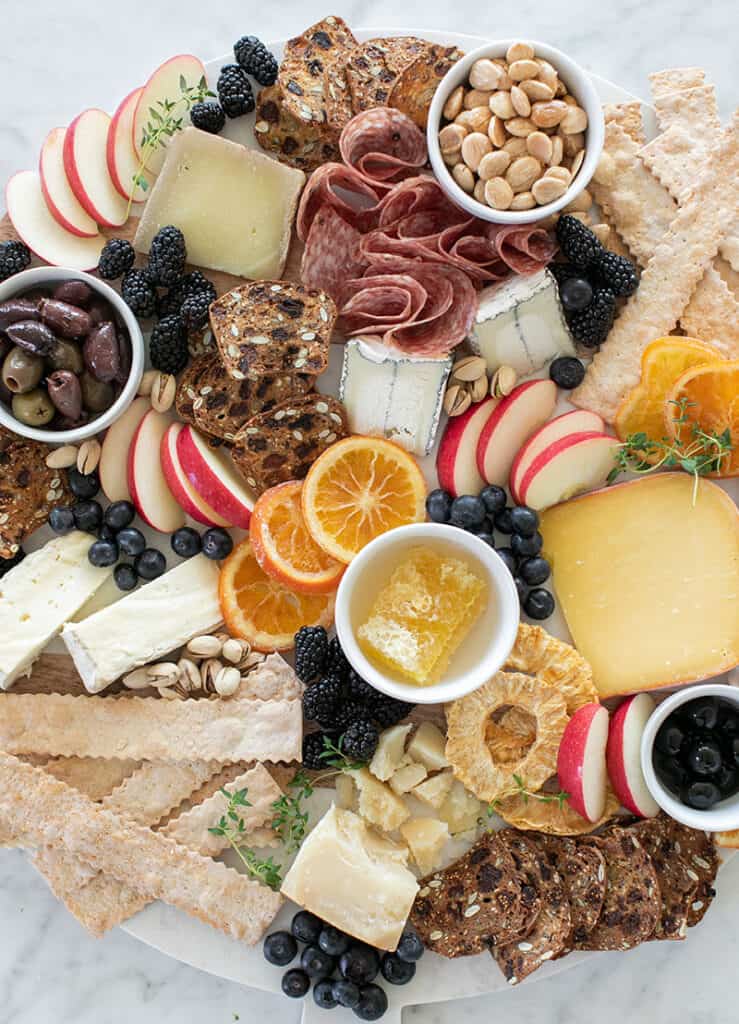 How to Create the Perfect Cheese Platter