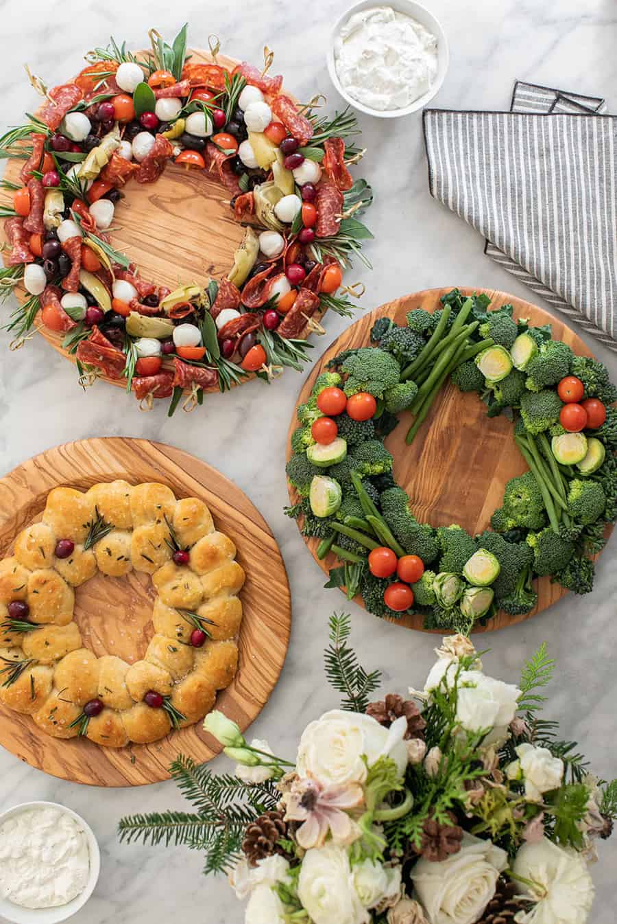 Make ahead,  holiday wreath appetizers 