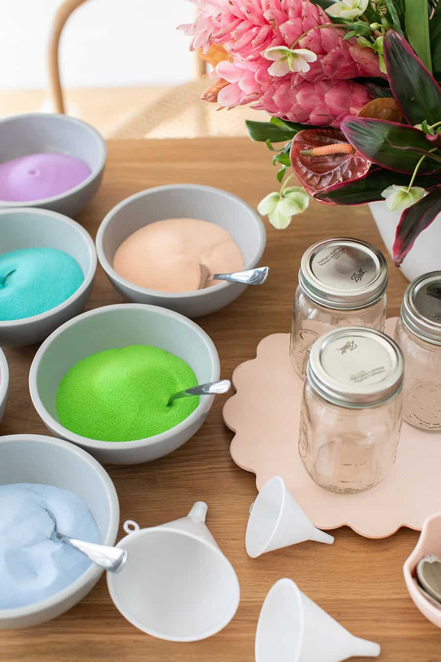 Sand art in bowls 