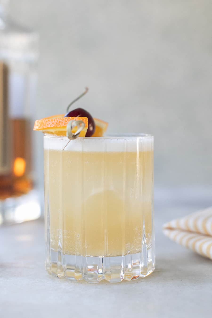 Whiskey sour cocktail