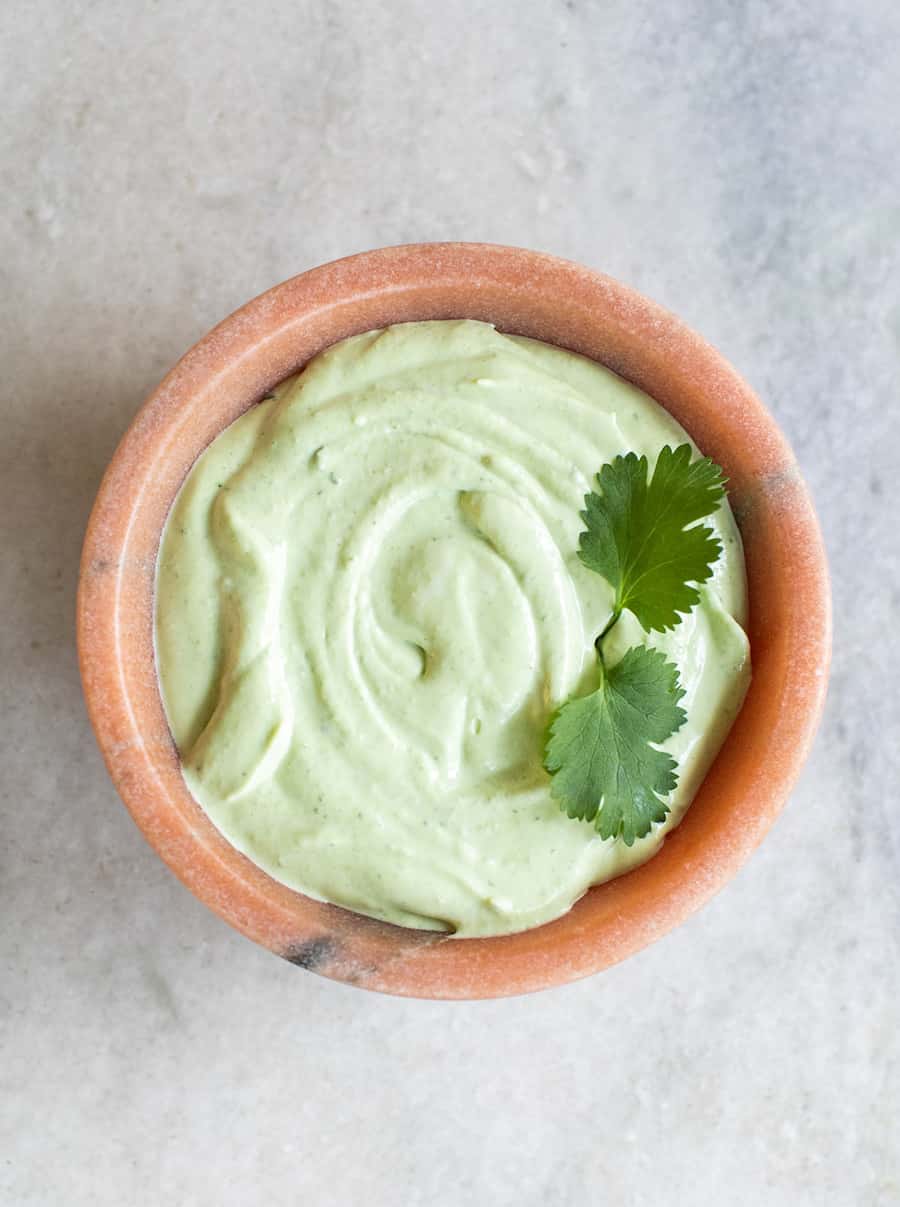 Green cilantro sauce for dipping 