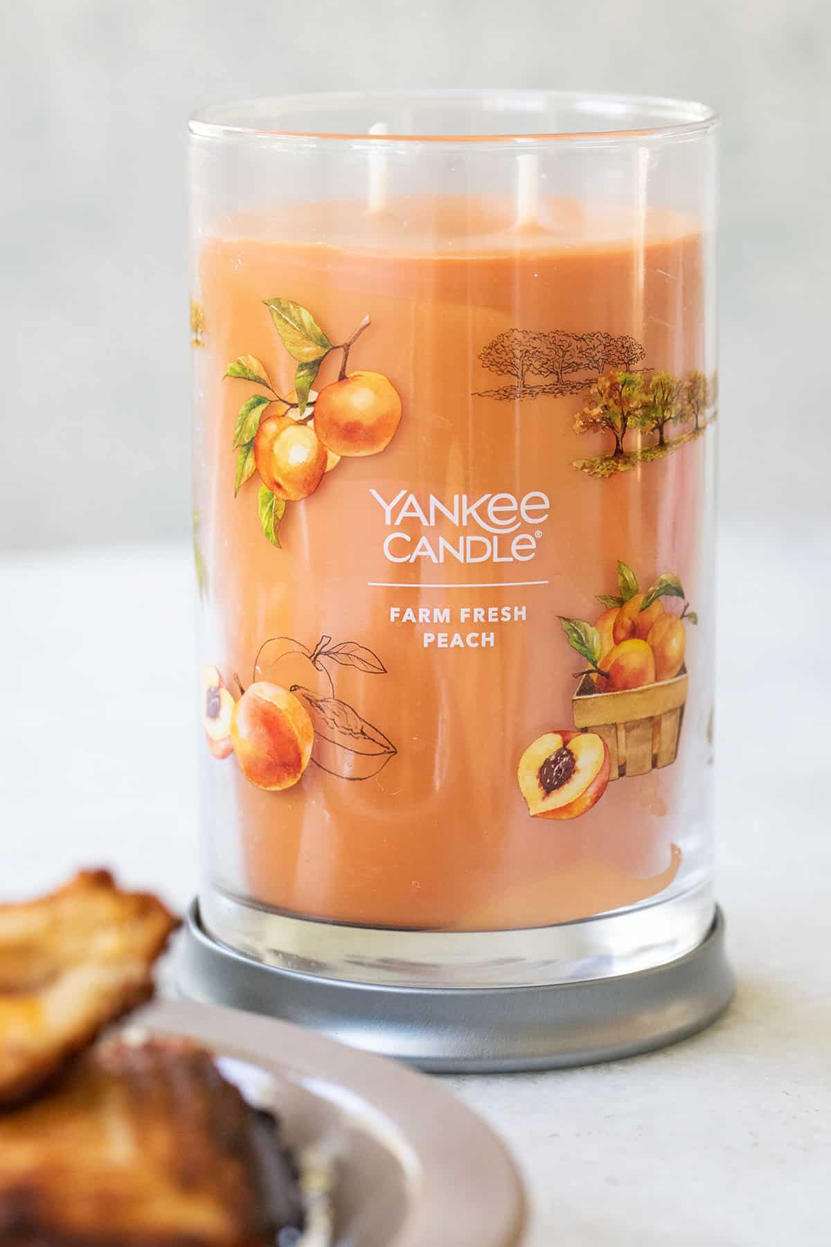 Yankee Candle Farm Fresh Peach Scented