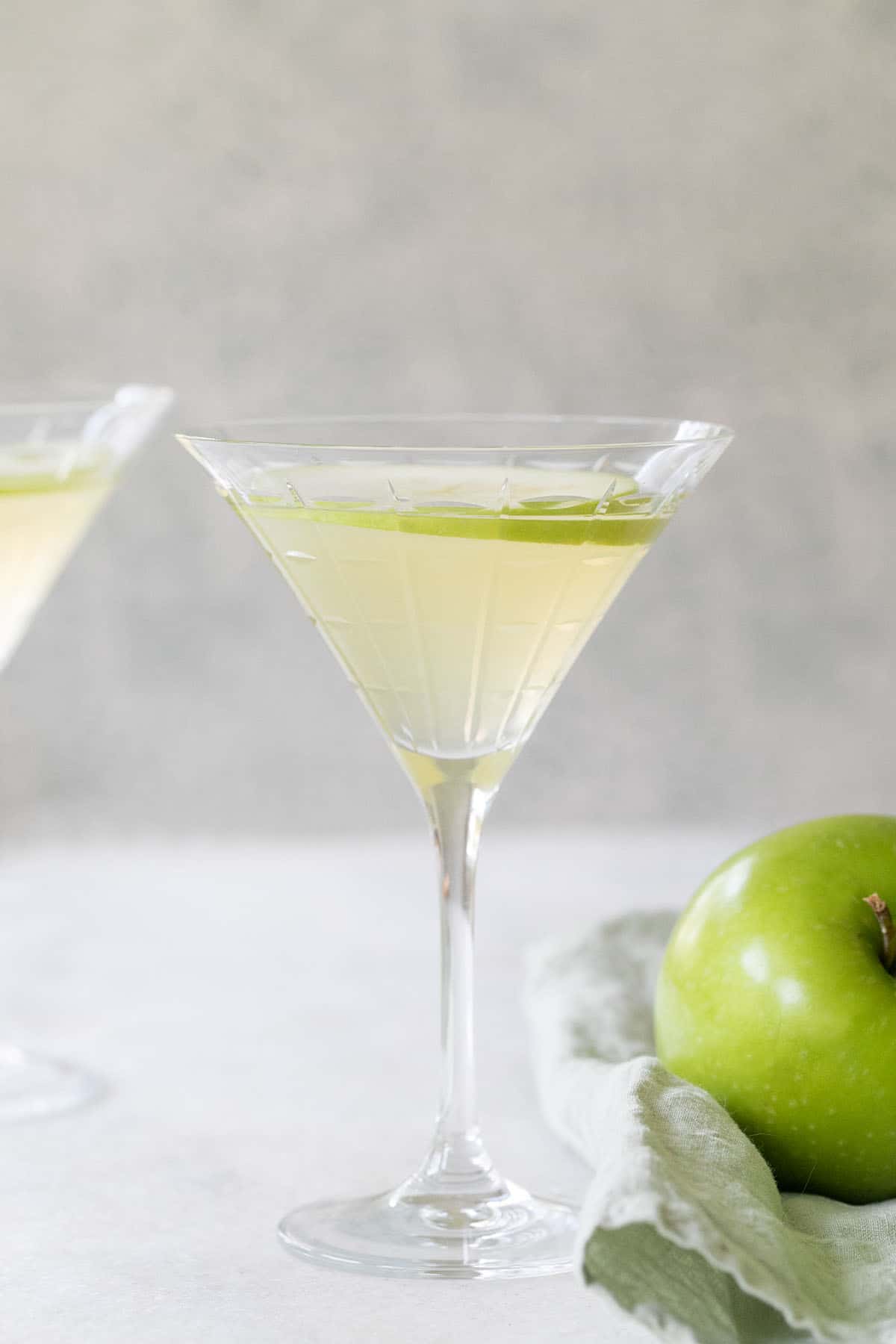 apple martini - fall vodka cocktails, ginger beer