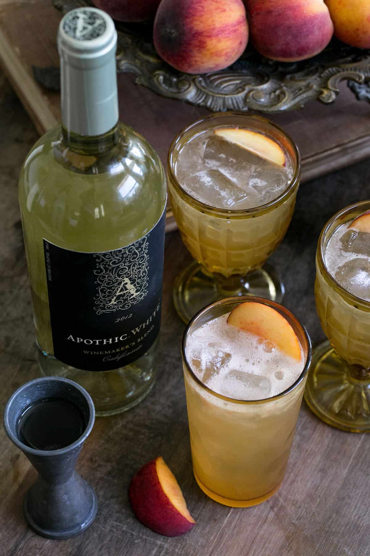 best fall cocktail with peach - vanilla vodka