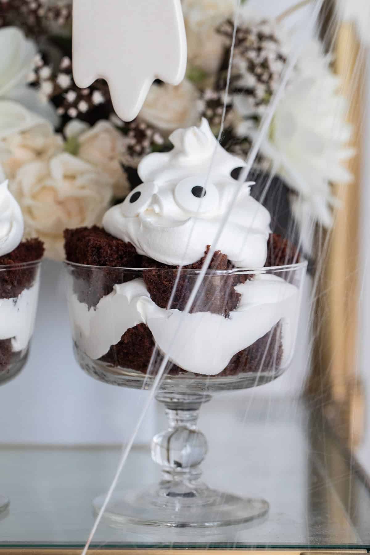 Easy Halloween ghost trifles. 