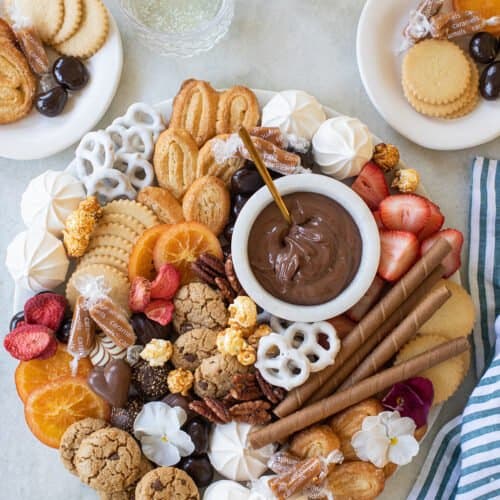 How to Make A Dessert Charcuterie Board