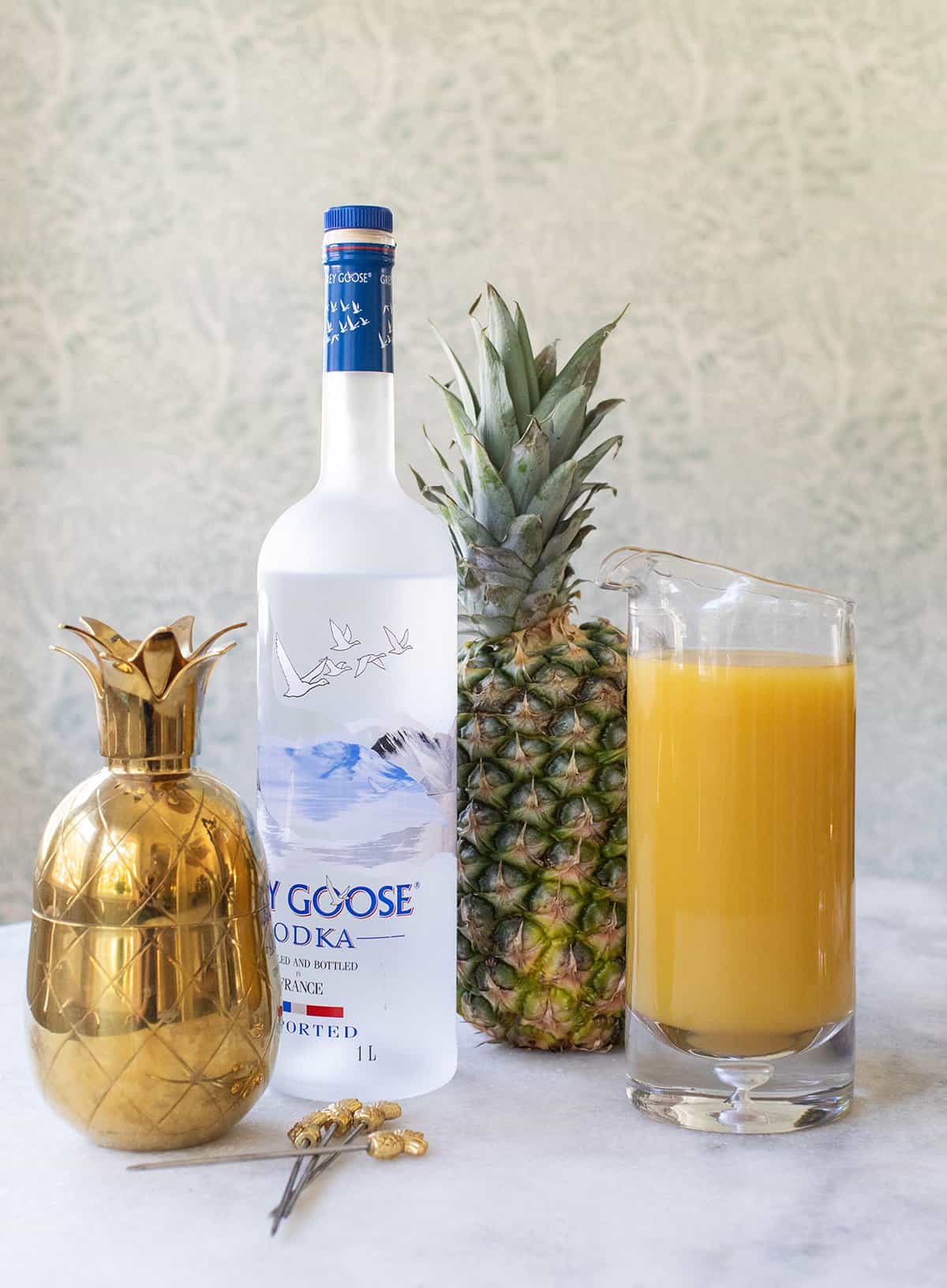 Pineapple Vodka Cocktail Recipe - Sugar and Charm