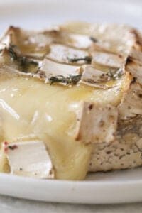 gooey baked brie cheese