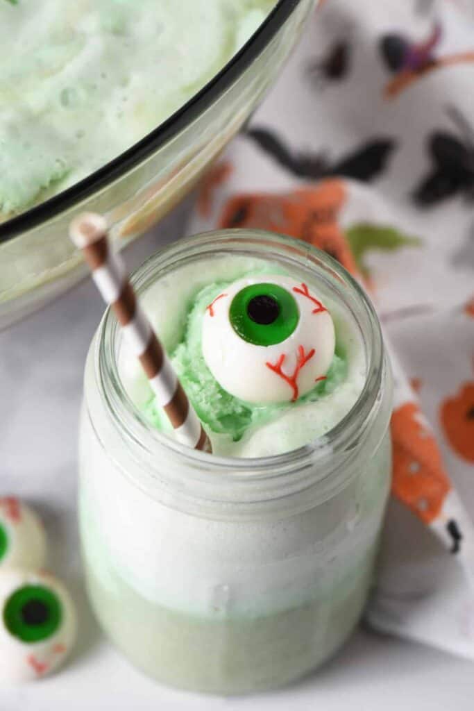 21 of The Best Non-Alcoholic Halloween Drinks - Sugar and Charm