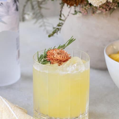 pineapple cocktail recipe.