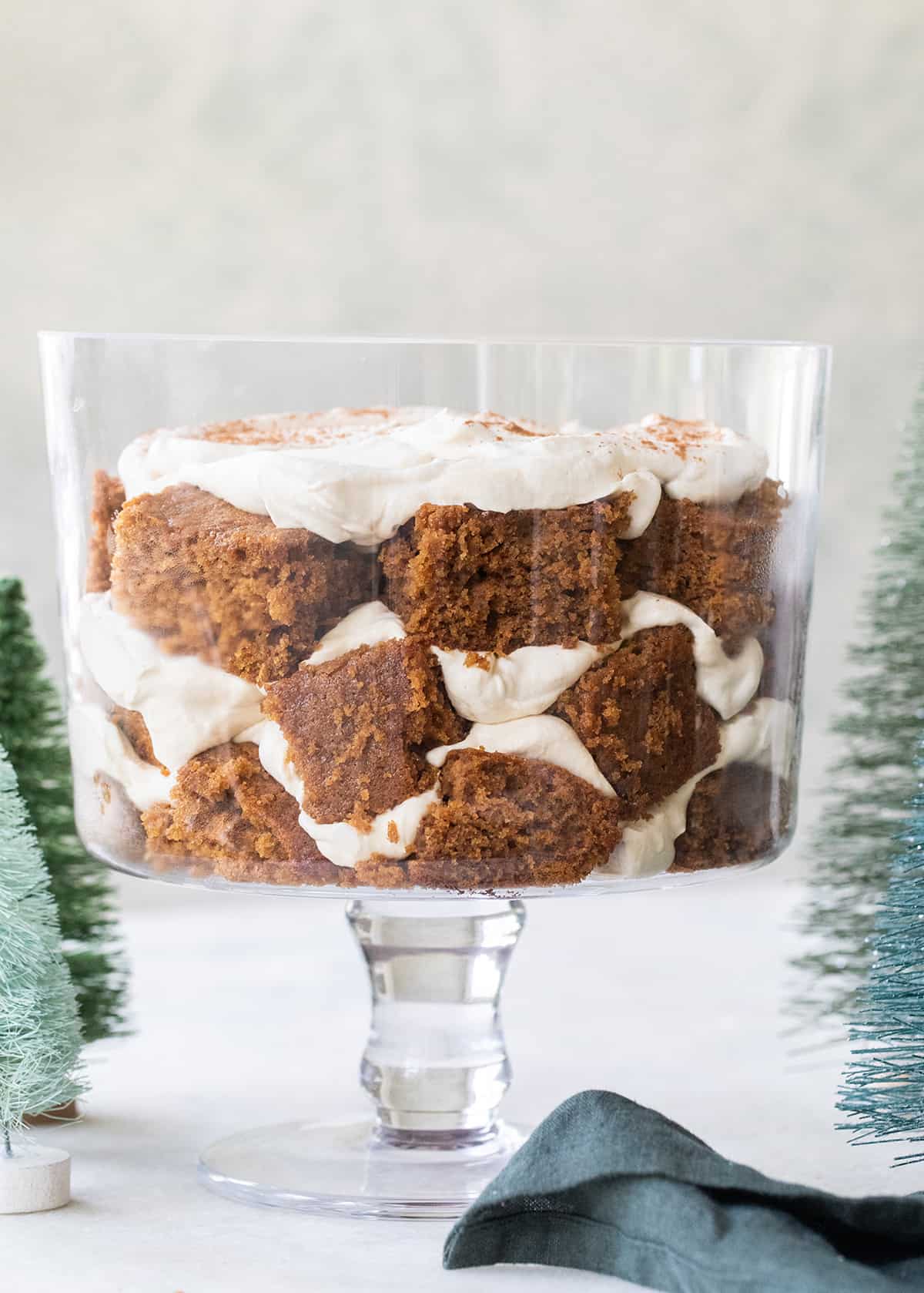 Gingerbread trifle recipe in a clear trifle bowl.