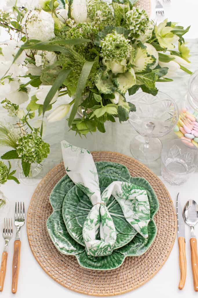 Decorating an Easter Table: Tips and Ideas for a Charming Table