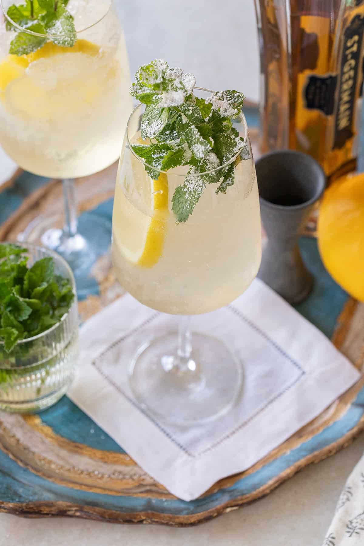 Hugo spritz with Prosecco, lemon, mint and Elderflower.