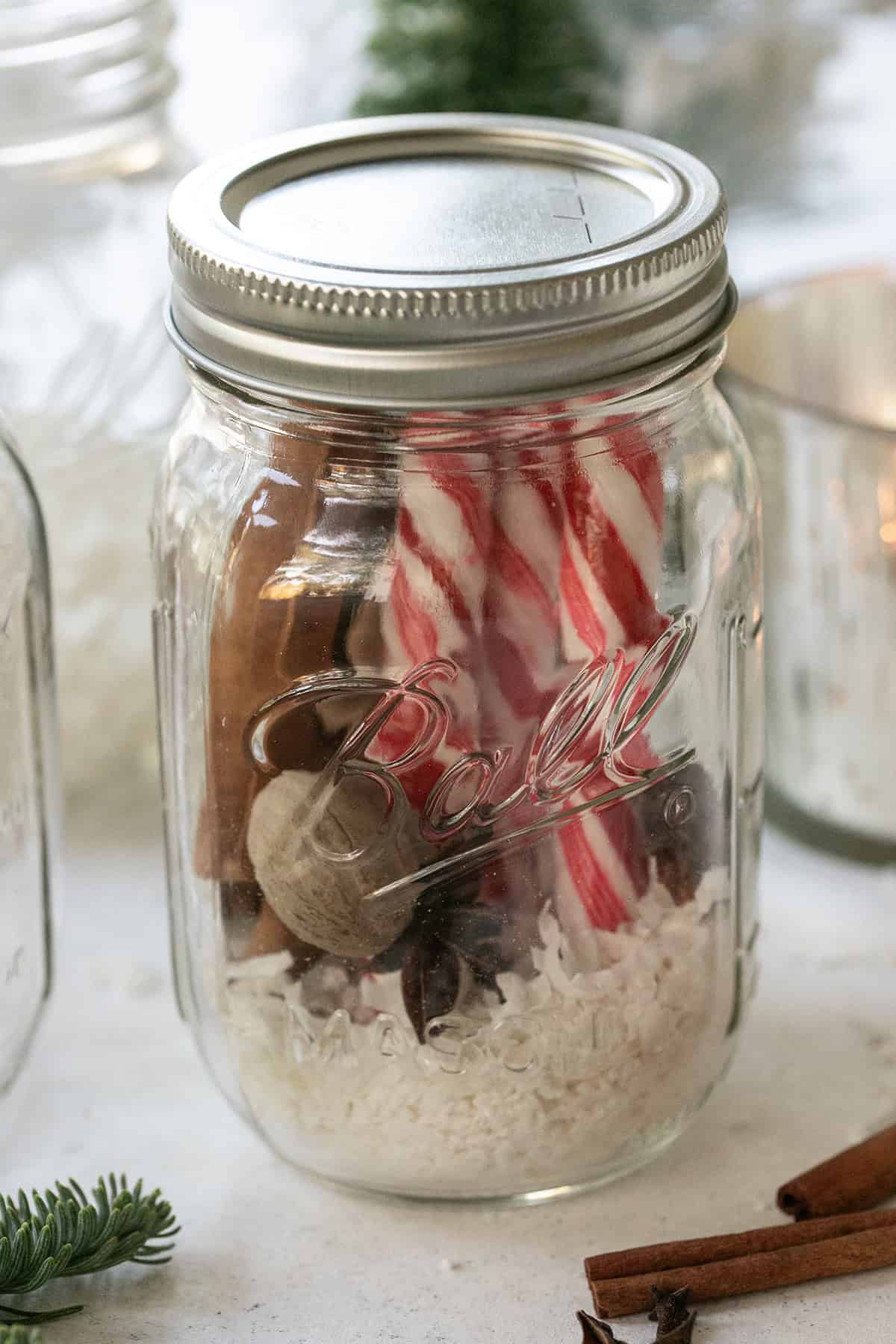 Peppermint simmer pot in a jar for Christmas.